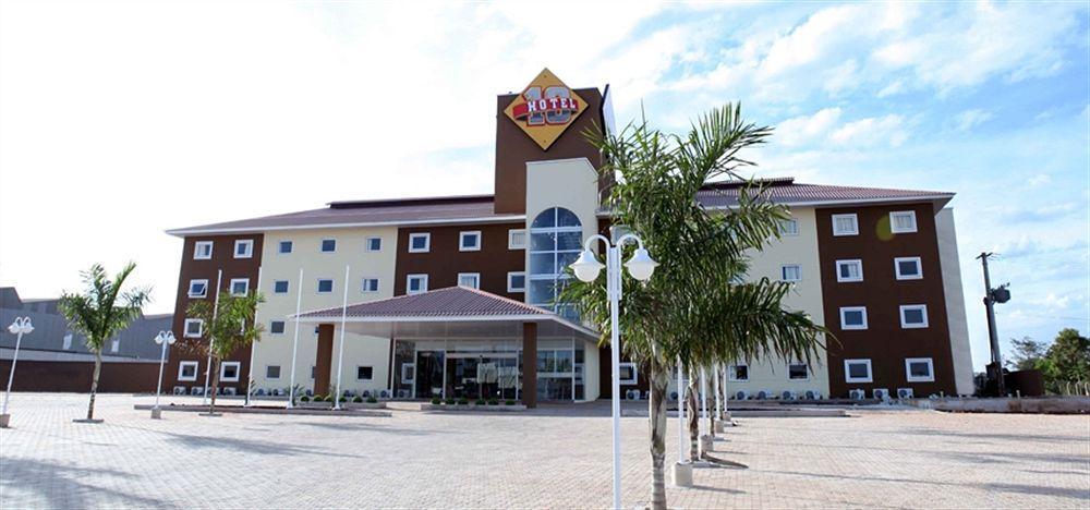 Hotel 10 Dourados Exterior photo